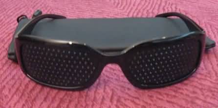 As tais lentes dos furinhos